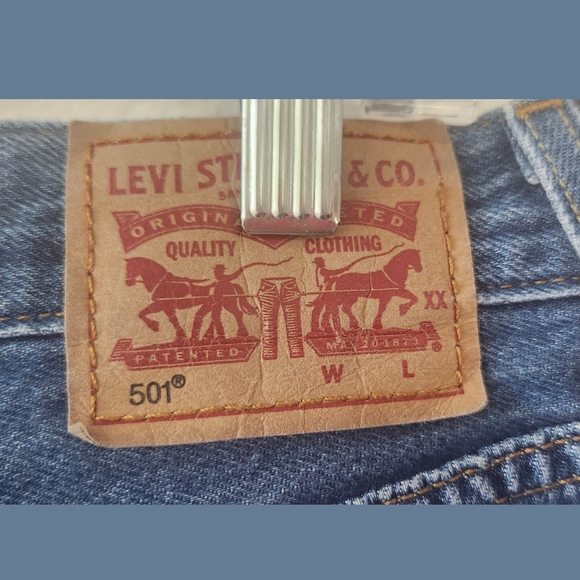 Levi's 501 High Waisted Distressed Button Fly Denim Shorts Waist 33. - Picture 3 of 9